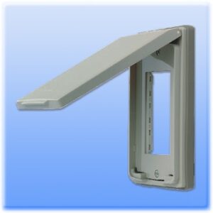 Mặt 3 công tắc Panasonic WEG7903 có nắp che mưa